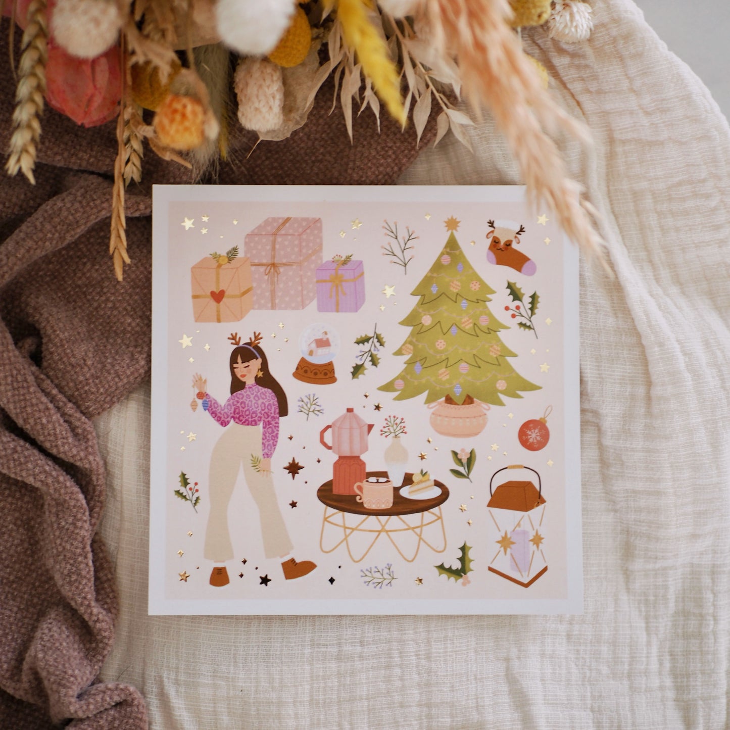 Carte postale carrée avec dorure "Christmas Essentials"