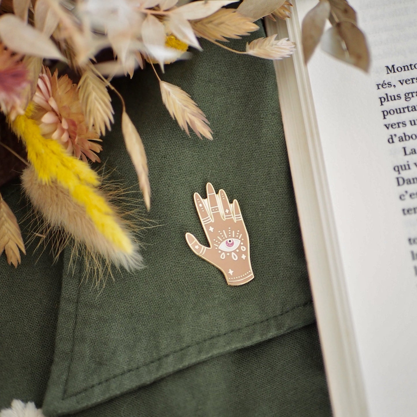 Pin's émaillé "Eye See You" • pink glitter