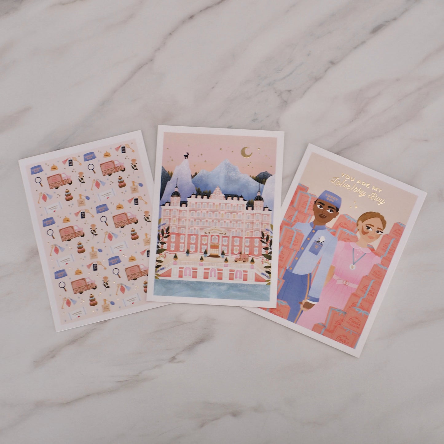 Lot de 3 cartes postales avec dorure "The Grand Budapest Collection"